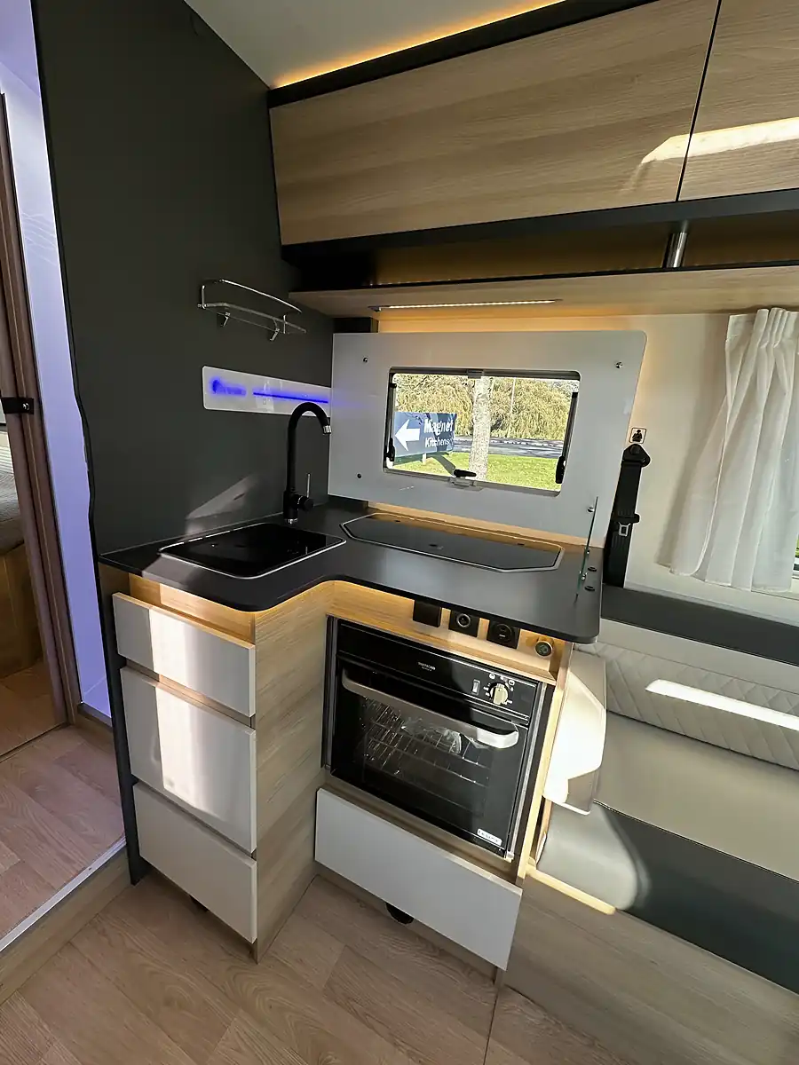 Used 2025 Itineo MC740 Spirit Edition - Interior and Exterior details 18