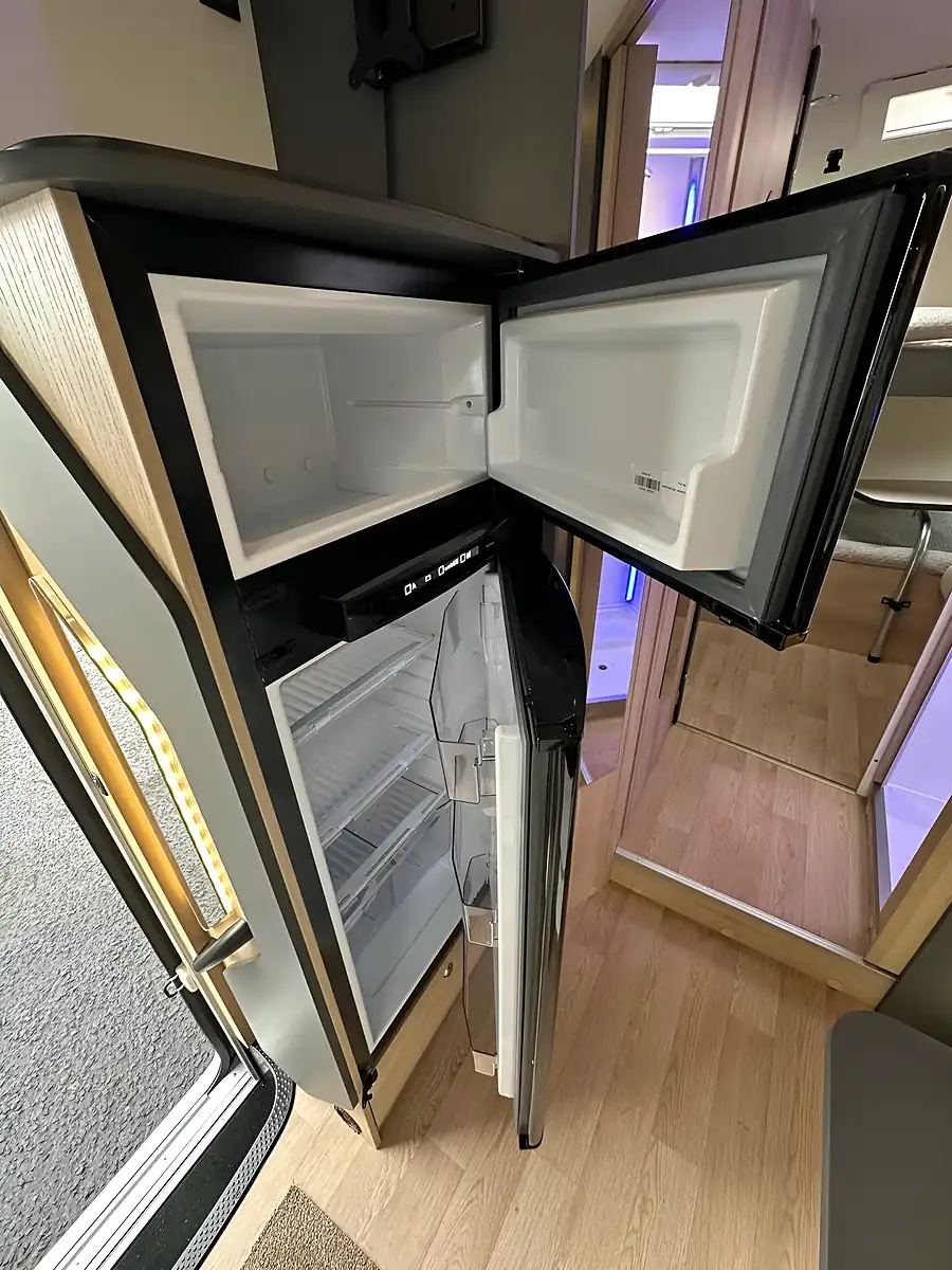 Used 2025 Itineo SB740 Advance Edition - Interior and Exterior details 14