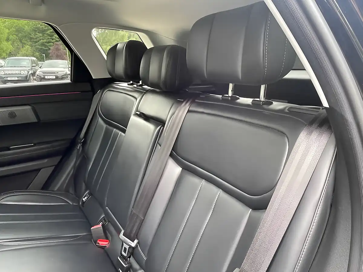Used 2025 Jaecoo 7 Deluxe Black - Interior and Exterior details 14