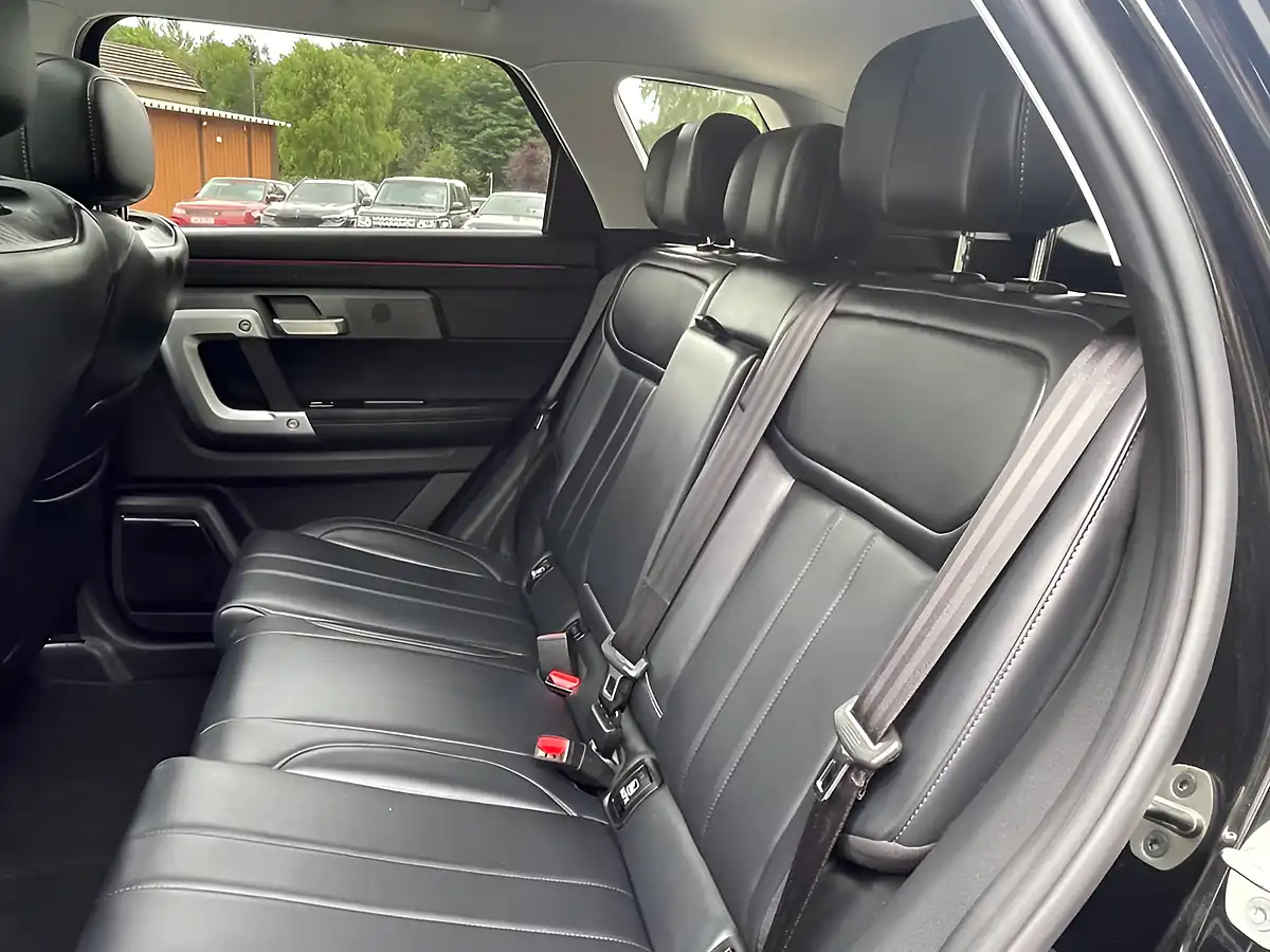 Used 2025 Jaecoo 7 Deluxe Black - Interior and Exterior details 8