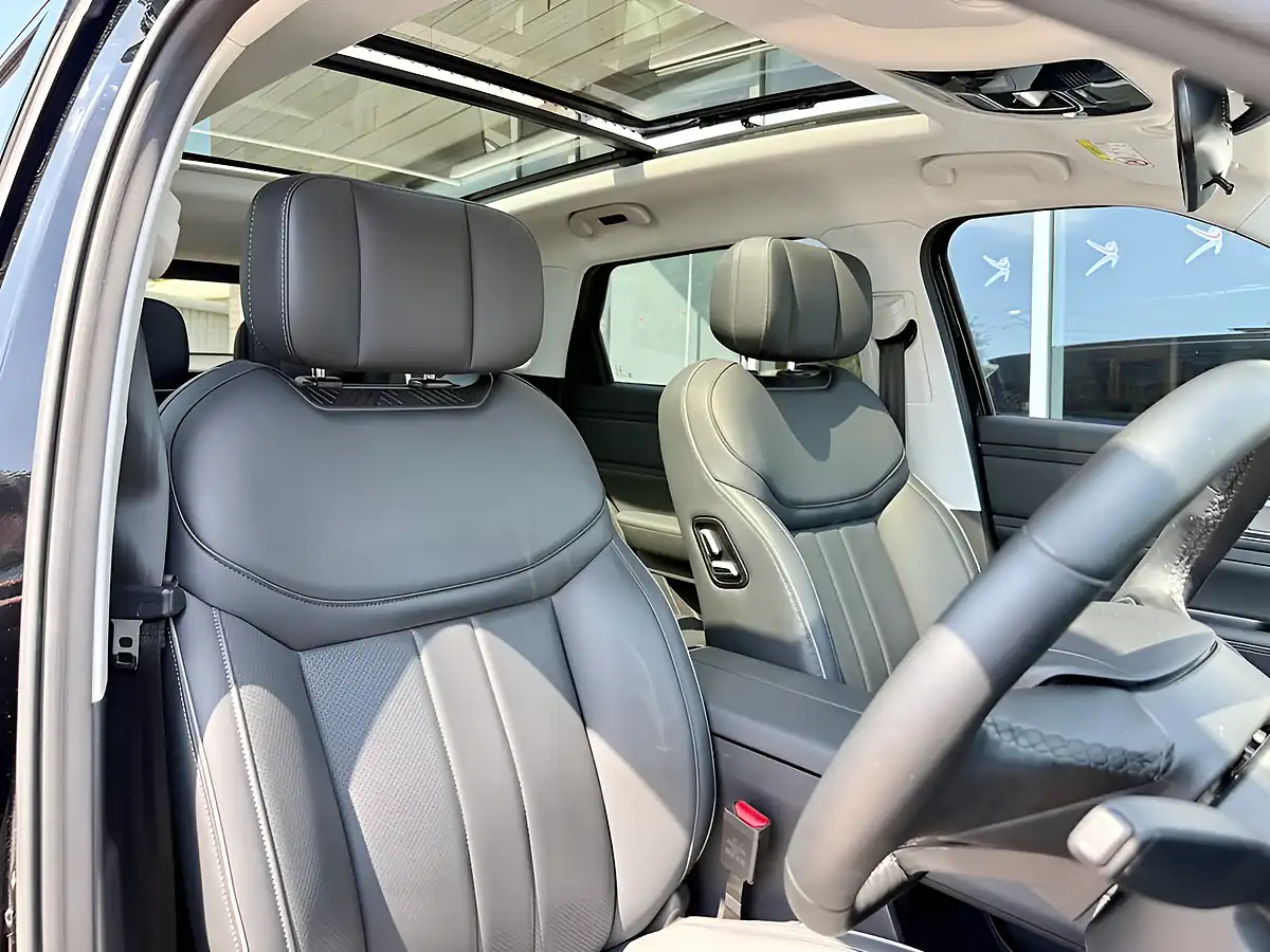 Used 2025 Jaecoo 7 Luxury Black - Interior and Exterior details 17