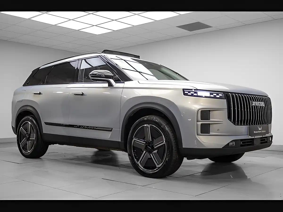 Used 2025 Jaecoo 7 Luxury Silver - Interior and Exterior details 2