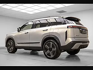 Used 2025 Jaecoo 7 Luxury Silver - Interior and Exterior details 3