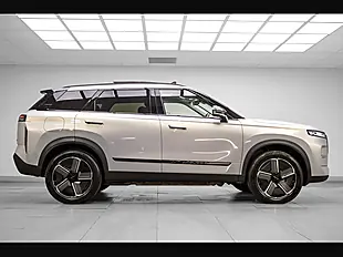 Used 2025 Jaecoo 7 Luxury Silver - Interior and Exterior details 6