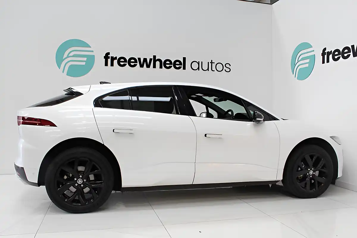 Used 2025 Jaguar I-Pace R-Dynamic Hse Black White - Interior and Exterior details 12