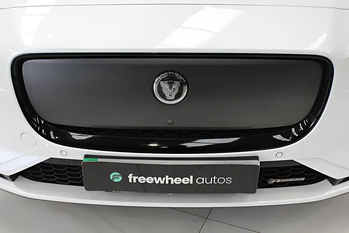 Used 2025 Jaguar I-Pace R-Dynamic Hse Black White - Interior and Exterior details 7