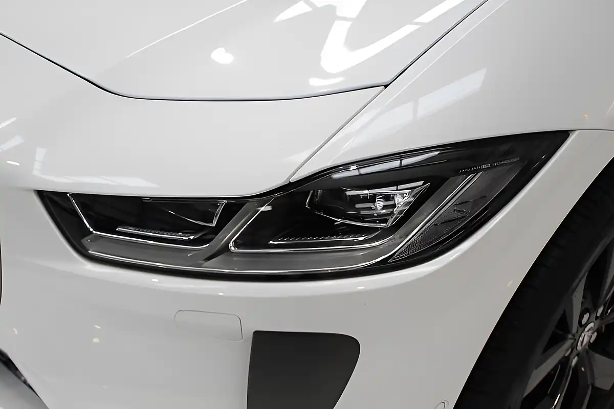 Used 2025 Jaguar I-Pace R-Dynamic Hse Black White - Interior and Exterior details 8