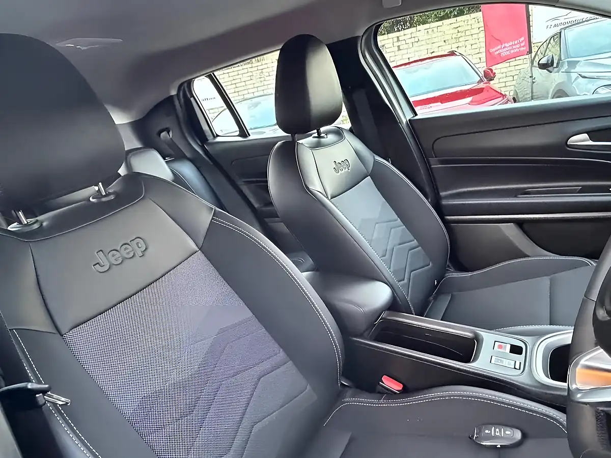 Used 2025 Jeep Avenger Altitude Grey - Interior and Exterior details 10