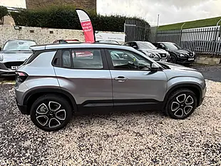 Used 2025 Jeep Avenger Altitude Grey - Interior and Exterior details 7