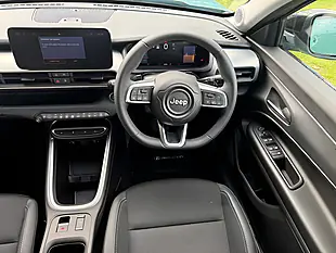 Used 2025 Jeep Avenger Altitude Silver - Interior and Exterior details 10