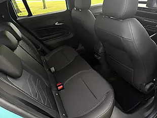 Used 2025 Jeep Avenger Altitude Silver - Interior and Exterior details 11