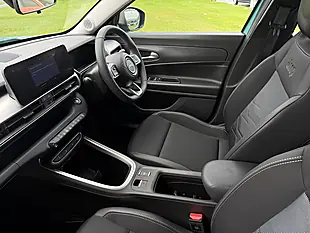 Used 2025 Jeep Avenger Altitude Silver - Interior and Exterior details 13