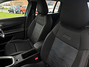 Used 2025 Jeep Avenger Altitude Silver - Interior and Exterior details 14