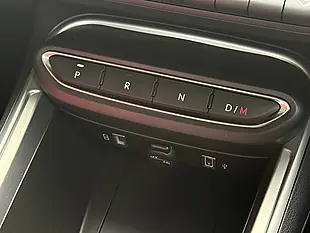 Used 2025 Jeep Avenger Altitude Silver - Interior and Exterior details 15
