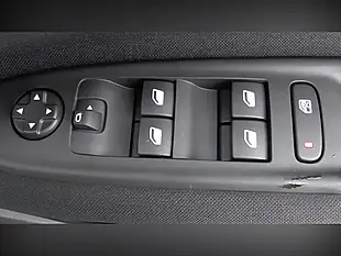 Used 2025 Jeep Avenger Longitude Black - Interior and Exterior details 10
