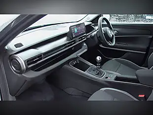 Used 2025 Jeep Avenger Longitude Black - Interior and Exterior details 7