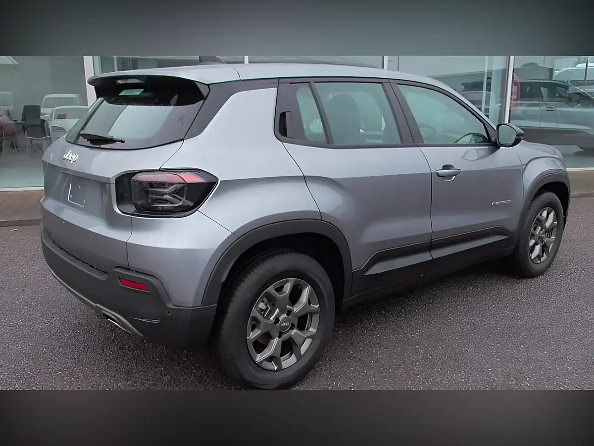 Used 2025 Jeep Avenger Longitude Grey - Interior and Exterior details 2