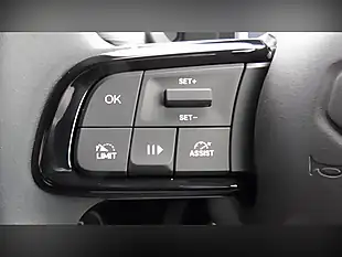 Used 2025 Jeep Avenger Longitude Grey - Interior and Exterior details 6