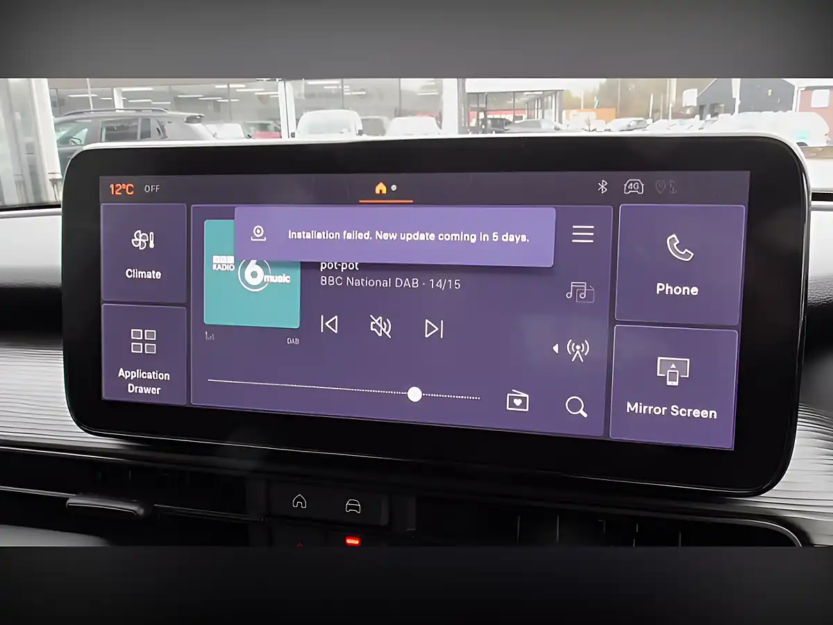 Used 2025 Jeep Avenger Longitude Grey - Interior and Exterior details 8
