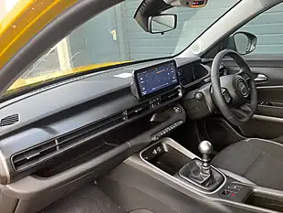 Used 2025 Jeep Avenger Longitude Yellow - Interior and Exterior details 13