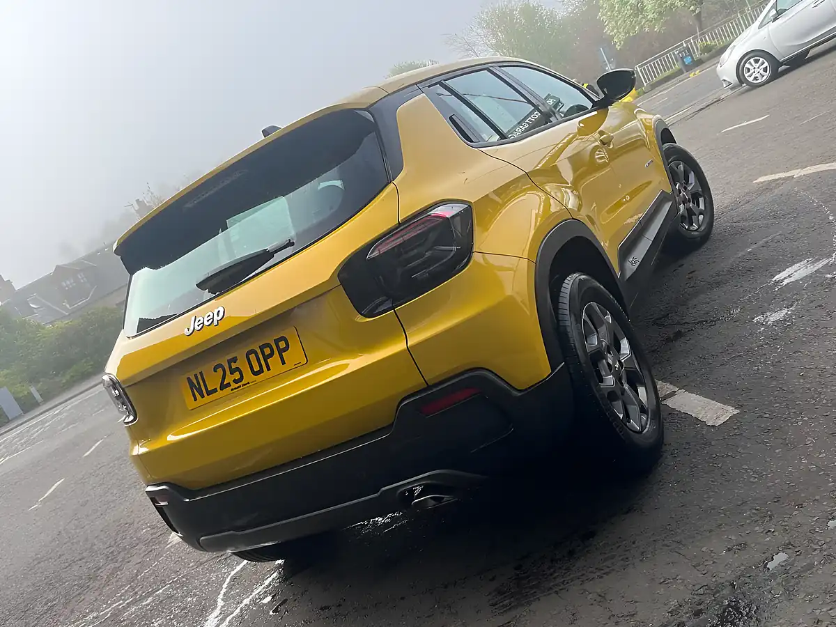 Used 2025 Jeep Avenger Longitude Yellow - Interior and Exterior details 17