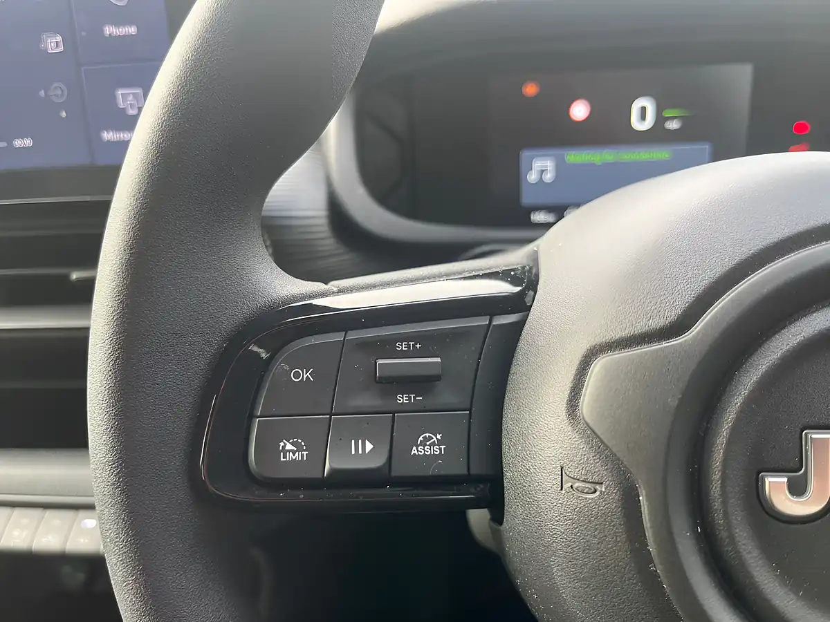 Used 2025 Jeep Avenger Longitude Yellow - Interior and Exterior details 19