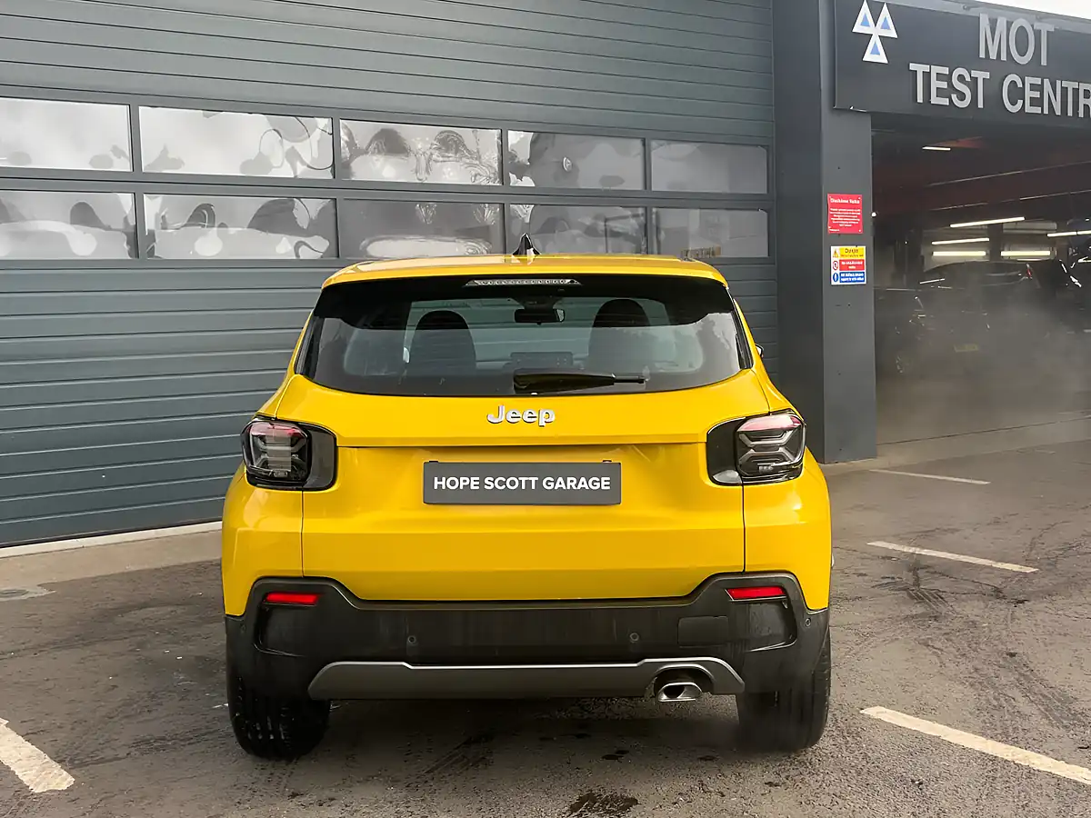Used 2025 Jeep Avenger Longitude Yellow - Interior and Exterior details 9