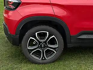 Used 2025 Jeep Avenger Summit Red - Interior and Exterior details 10