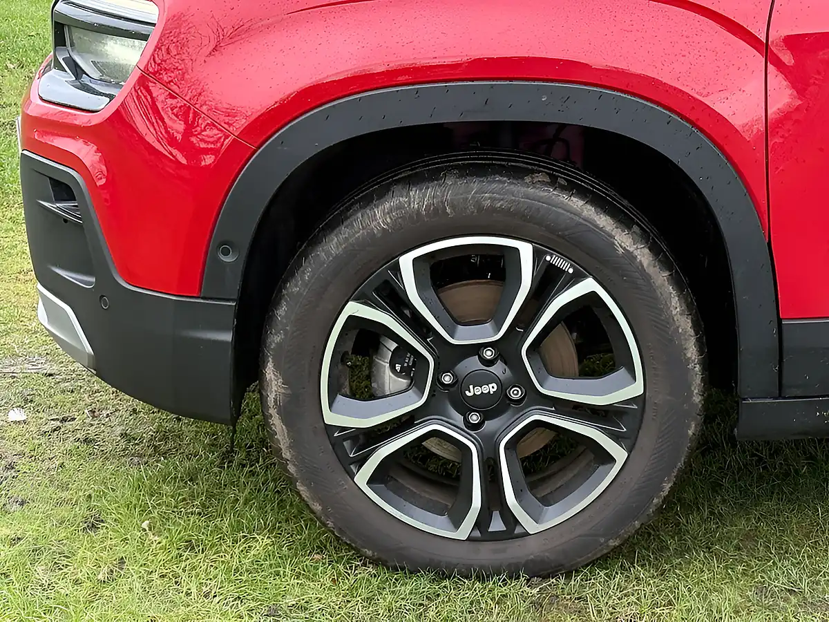 Used 2025 Jeep Avenger Summit Red - Interior and Exterior details 12