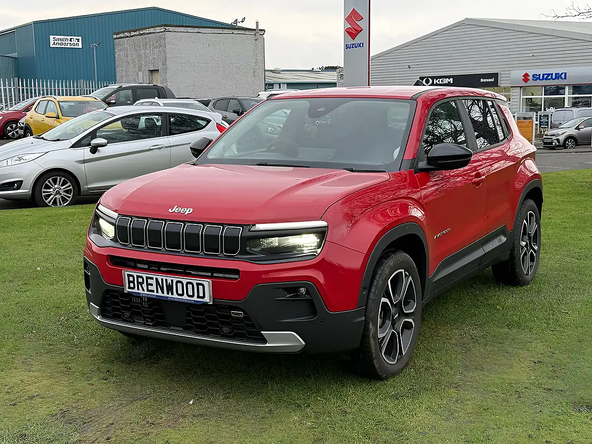 Used 2025 Jeep Avenger Summit Red - Interior and Exterior details 3