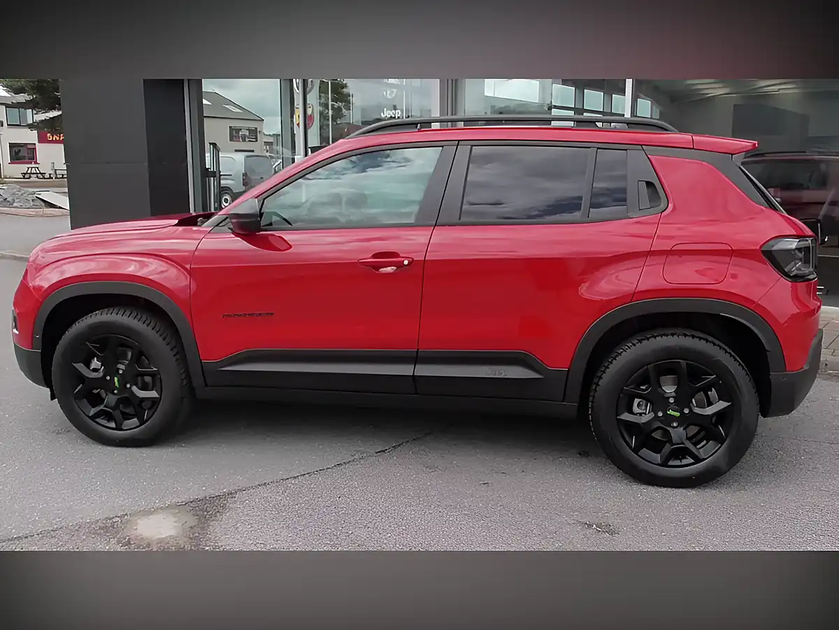 Used 2025 Jeep Avenger Upland Red - Interior and Exterior details 2