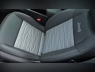 Used 2025 Jeep Avenger Upland Red - Interior and Exterior details 7