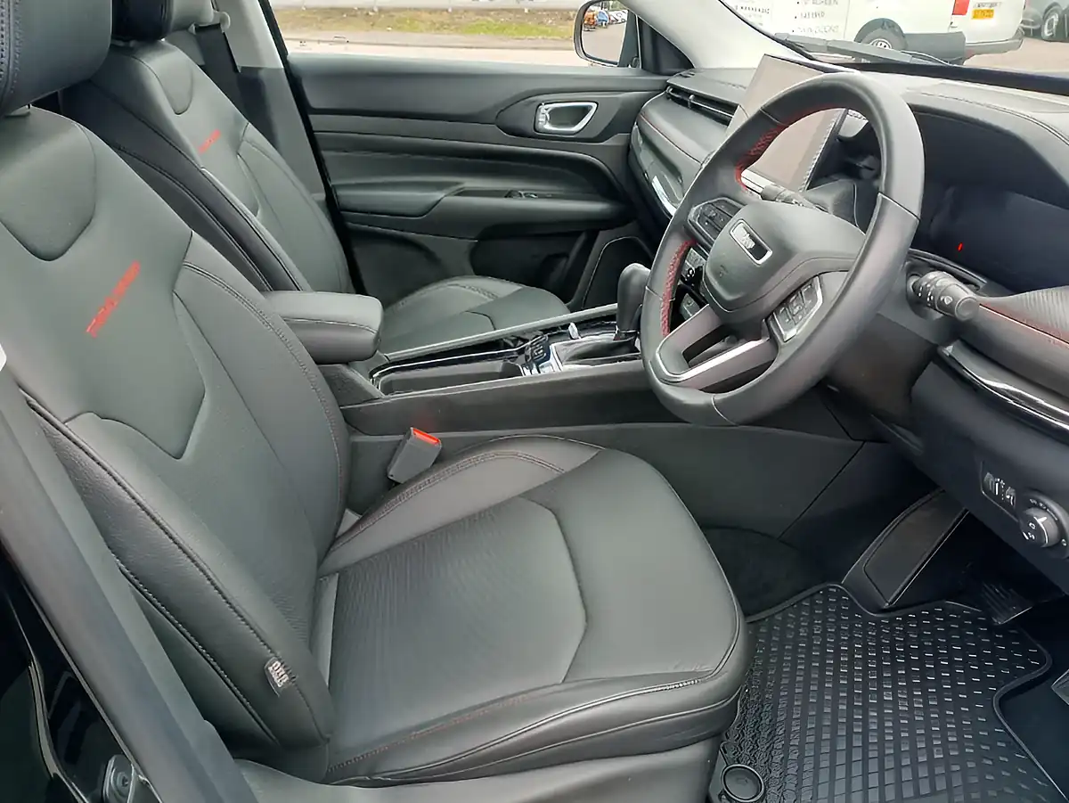 Used 2025 Jeep Compass Trailhawk Black - Interior and Exterior details 12