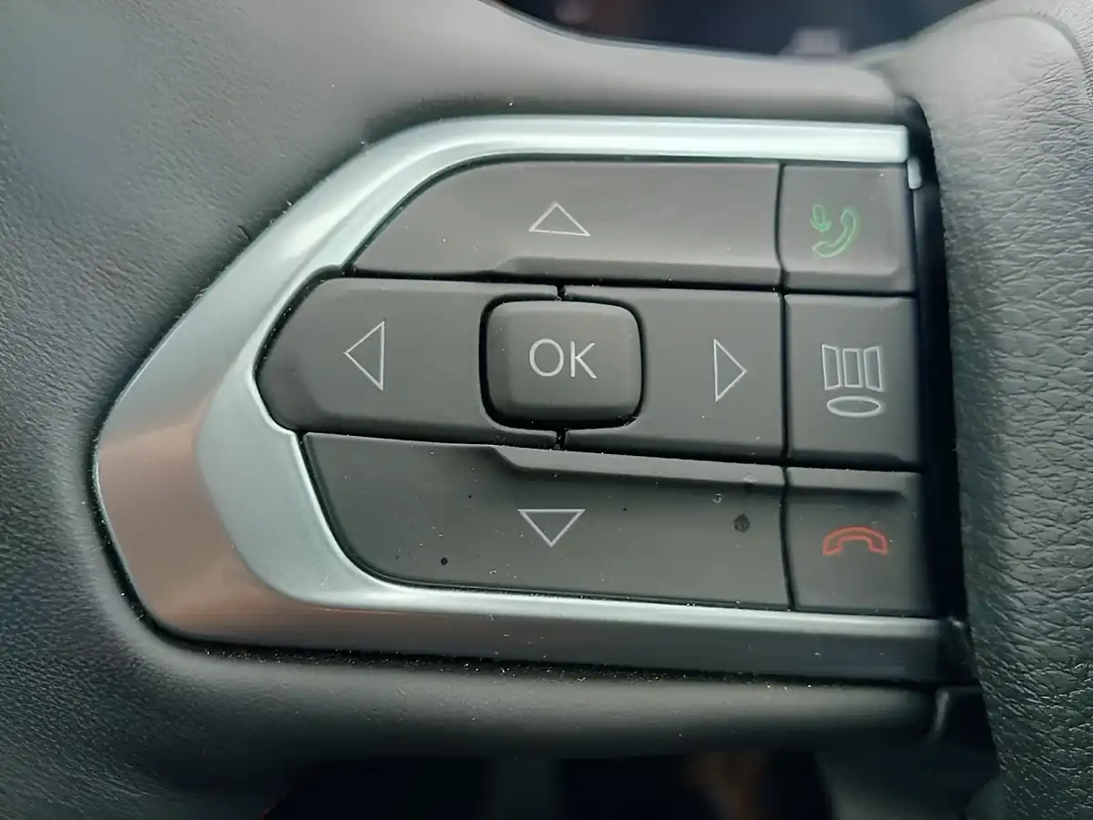 Used 2025 Jeep Compass Trailhawk Black - Interior and Exterior details 13