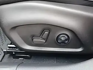 Used 2025 Jeep Compass Trailhawk Black - Interior and Exterior details 19