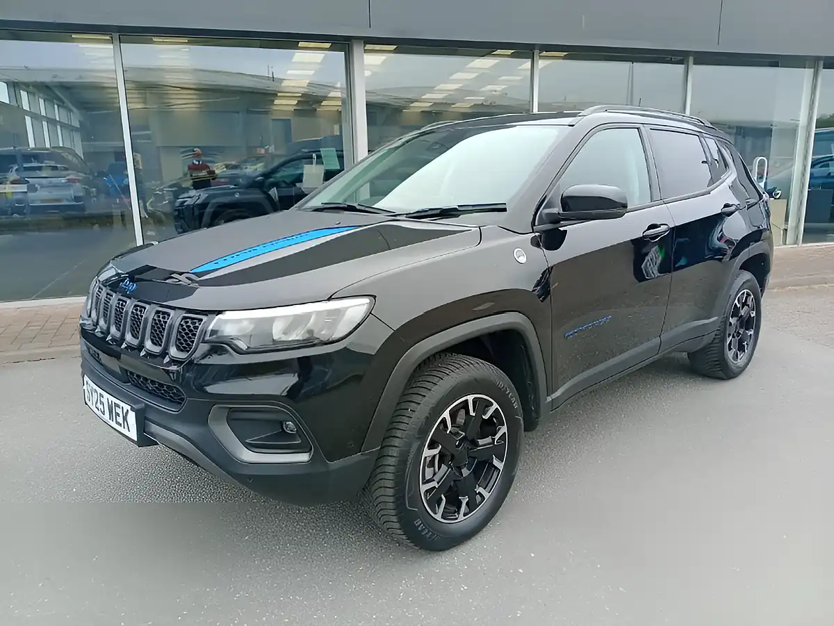 Used 2025 Jeep Compass Trailhawk Black - Interior and Exterior details 4