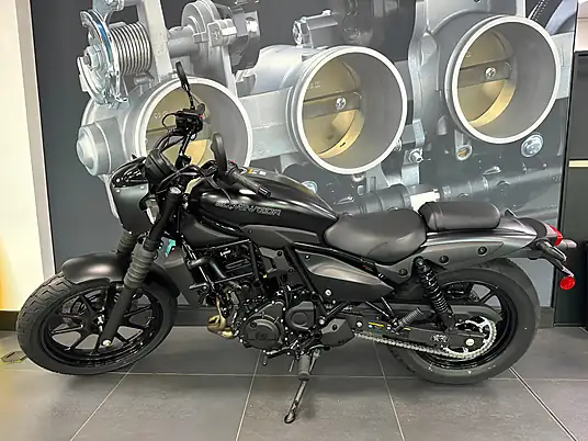 2025 Kawasaki ELIMINATOR 500 SE