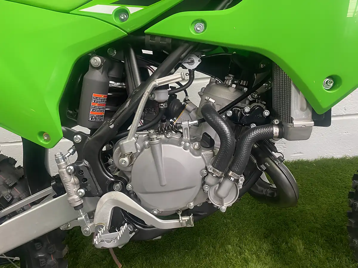 Used 2025 Kawasaki KX112 Green - Interior and Exterior details 13