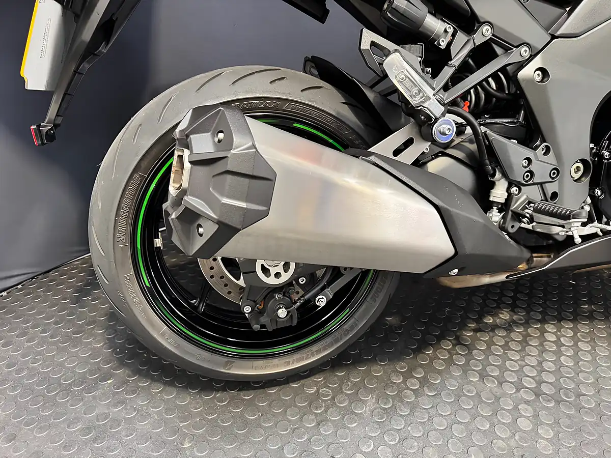 Used 2025 Kawasaki Ninja 1000SX - Interior and Exterior details 11