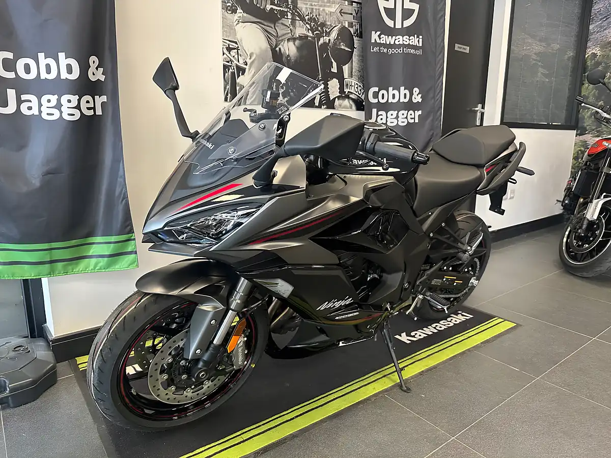 Used 2025 Kawasaki Ninja 1100 Sx Se Grey - Interior and Exterior details 12