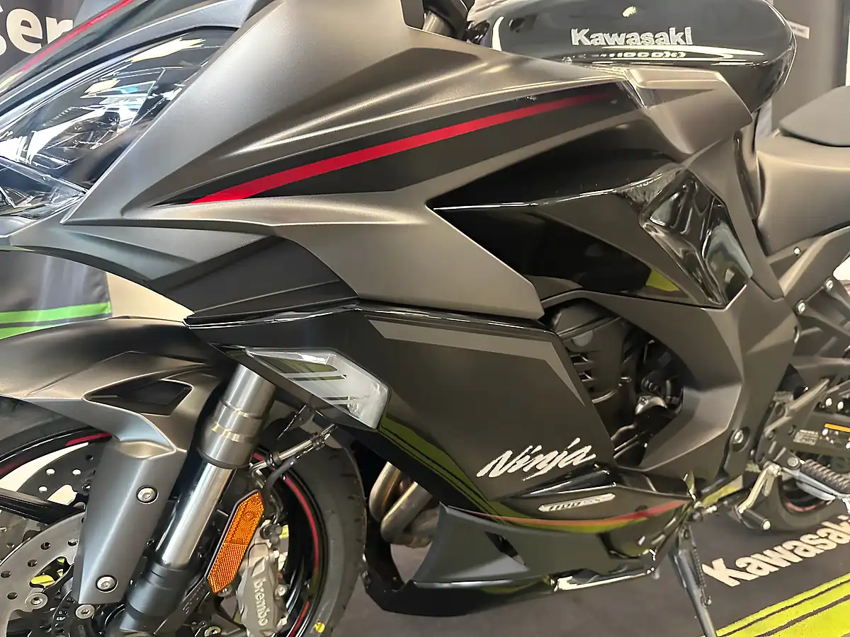 Used 2025 Kawasaki Ninja 1100 Sx Se Grey - Interior and Exterior details 14