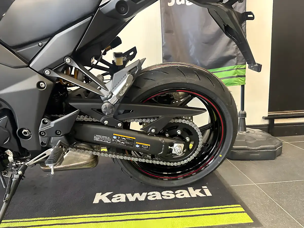 Used 2025 Kawasaki Ninja 1100 Sx Se Grey - Interior and Exterior details 17