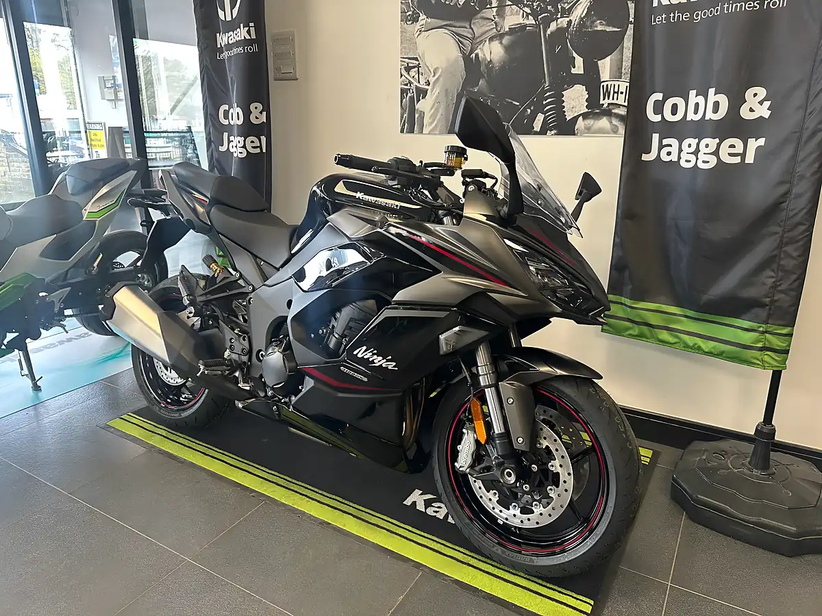 Used 2025 Kawasaki Ninja 1100 Sx Se Grey - Interior and Exterior details 9