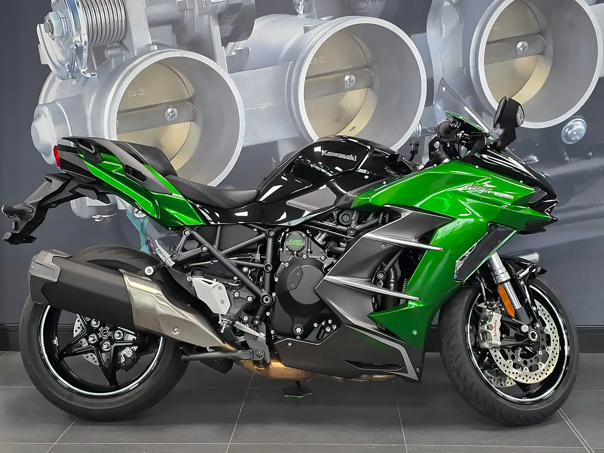 Used 2025 Kawasaki Ninja H2 Sx Se Green - Front View