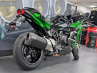 Used 2025 Kawasaki Ninja H2 Sx Se Green - Interior and Exterior details 2