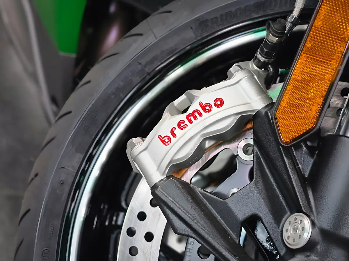 Used 2025 Kawasaki Ninja H2 Sx Se Green - Interior and Exterior details 8