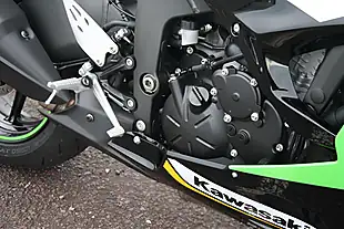 Used 2025 Kawasaki Ninja ZX-6R Ex-Demo Green/Black/White - Interior and Exterior details 13