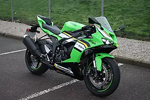 Used 2025 Kawasaki Ninja ZX-6R Ex-Demo Green/Black/White - Interior and Exterior details 3