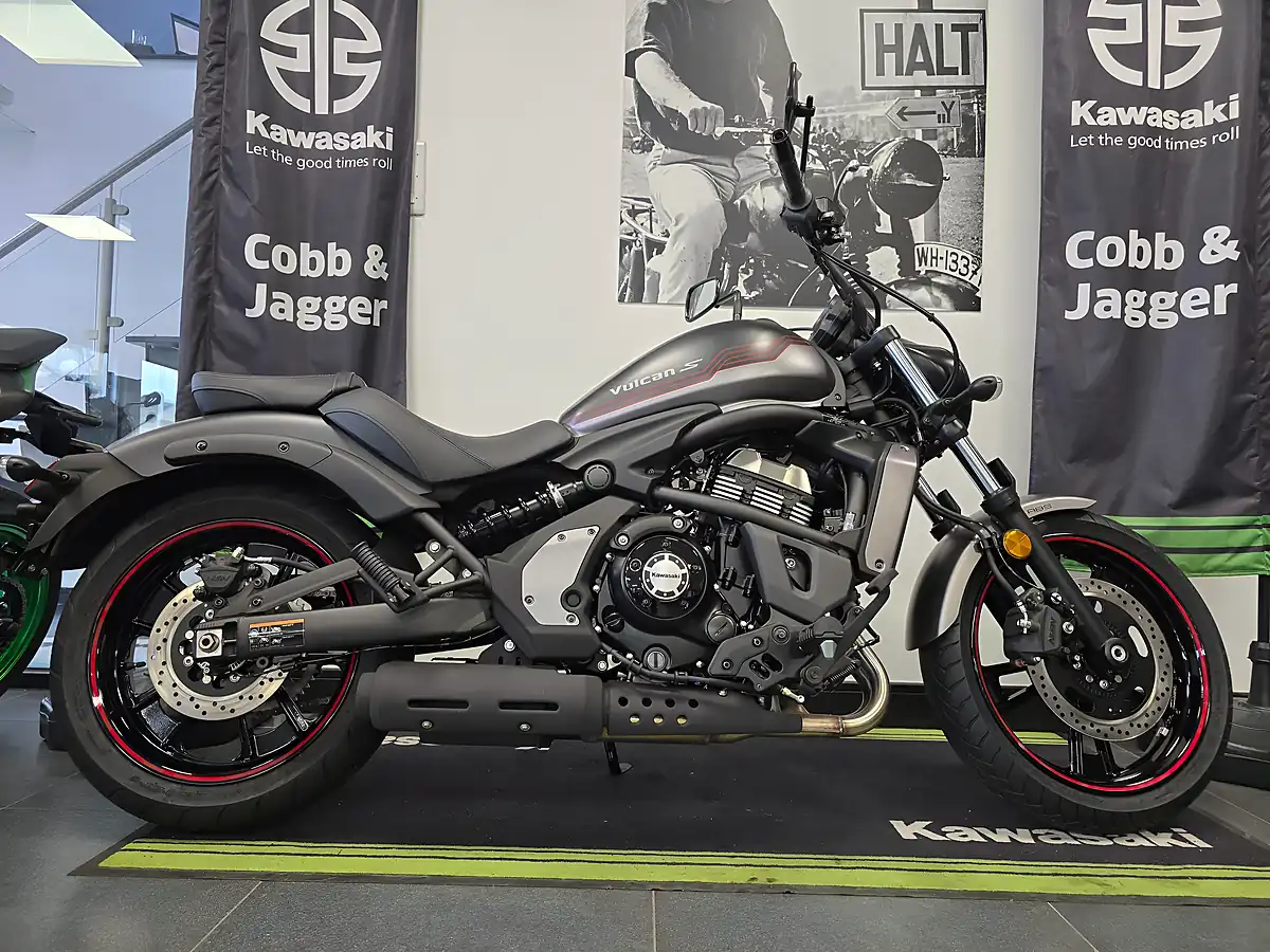Used 2025 Kawasaki Vulcan S Black - Front View
