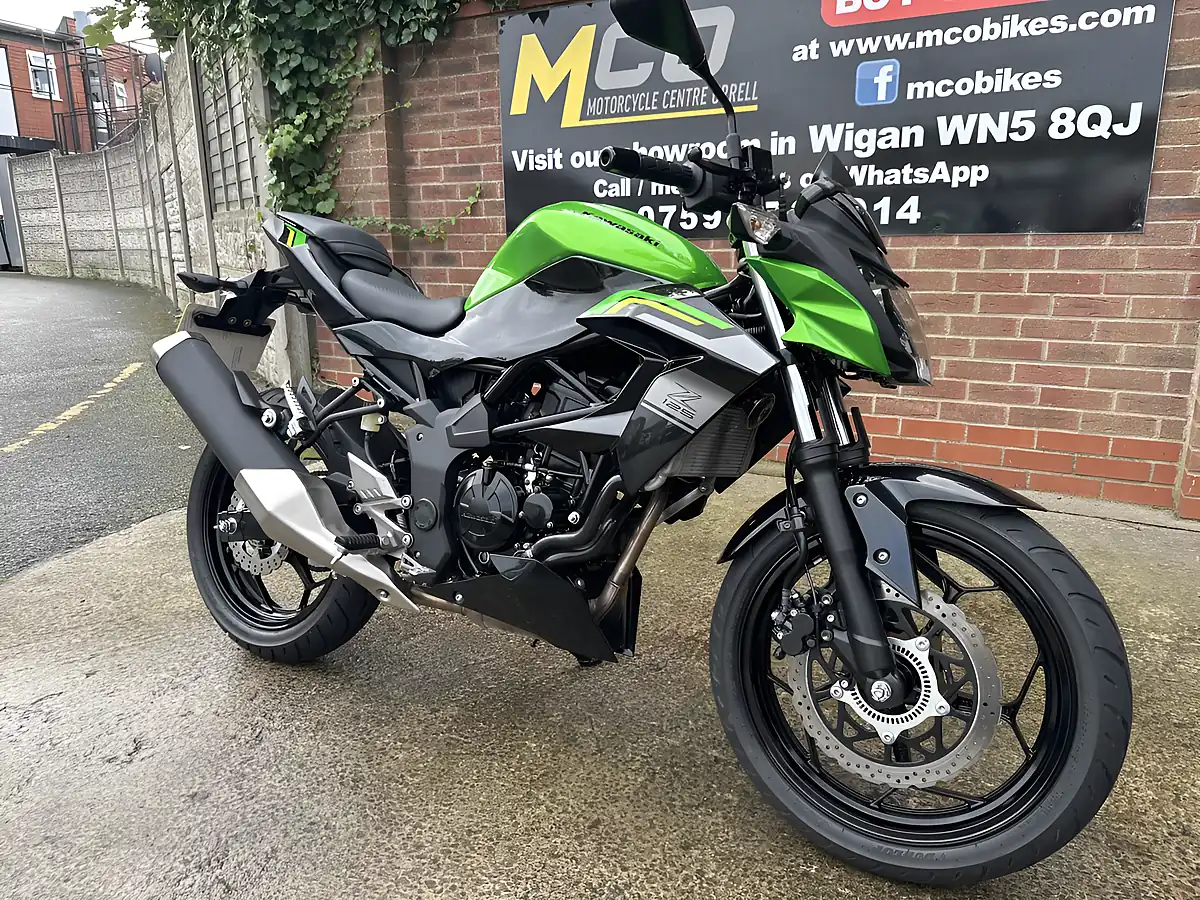 Used 2025 Kawasaki Z125 Br Green - Interior and Exterior details 2